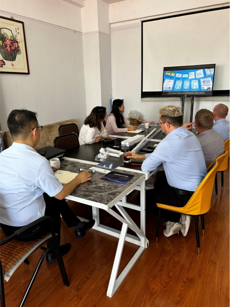 Los clientes rusos pueden adquirir una compañía y ofrecer un nuevo servicio de atención al cliente.